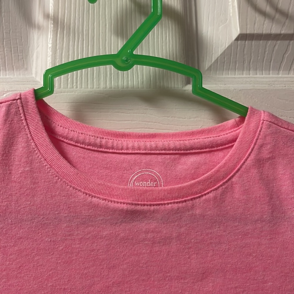 Pink top - Picture 3 of 6